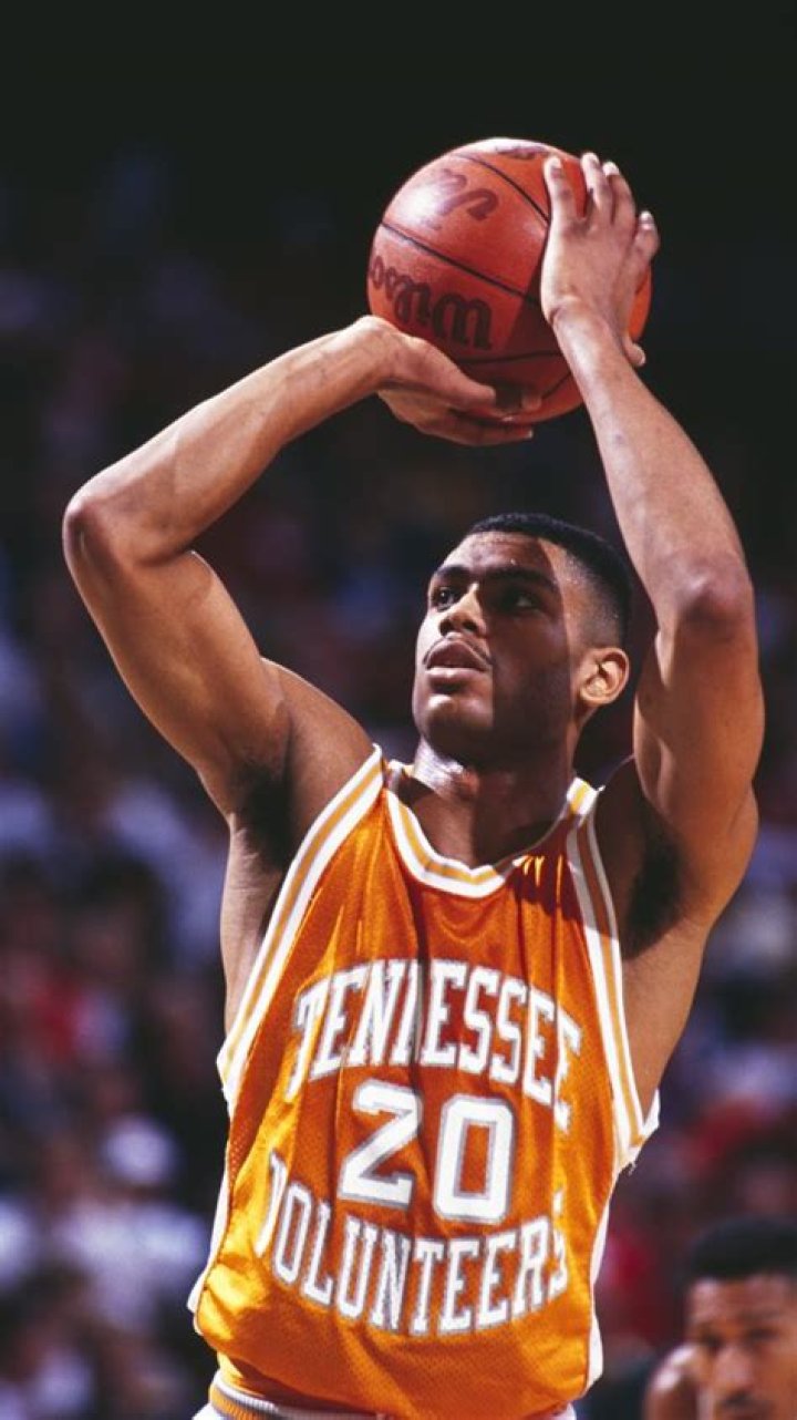 Allan Houston (basketballplayer) Wiki,Age,Birthday,Biography,Height,Net Worth ..