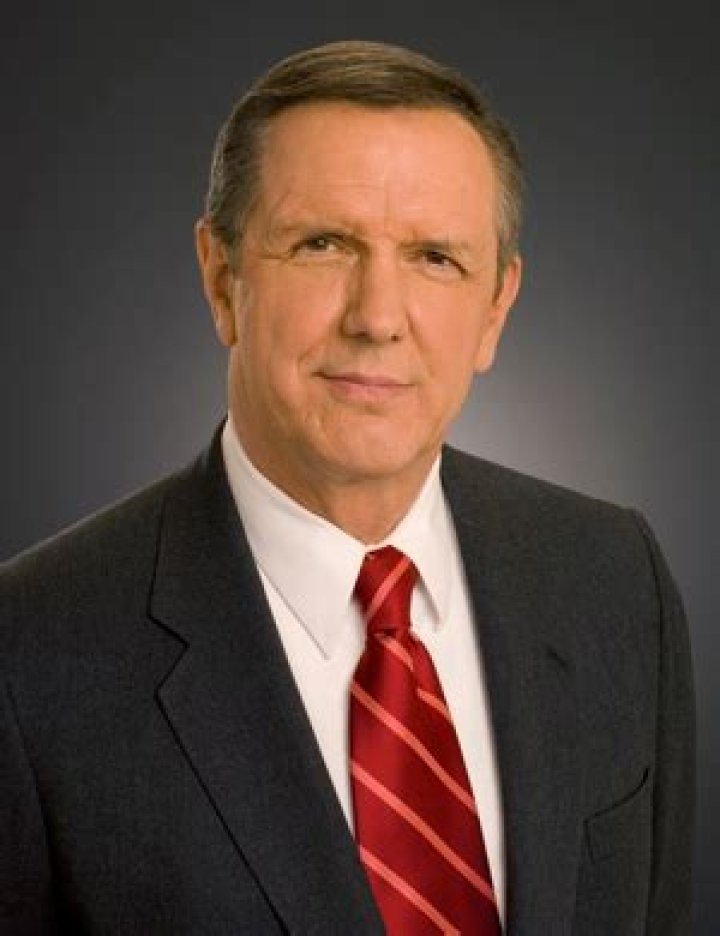 Charles Gibson - Bio, Age, net worth, Wiki, Facts and Family