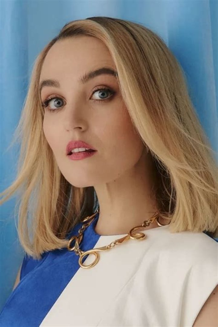 Chloe Fineman - Bio, Age, Wiki, Facts and Family