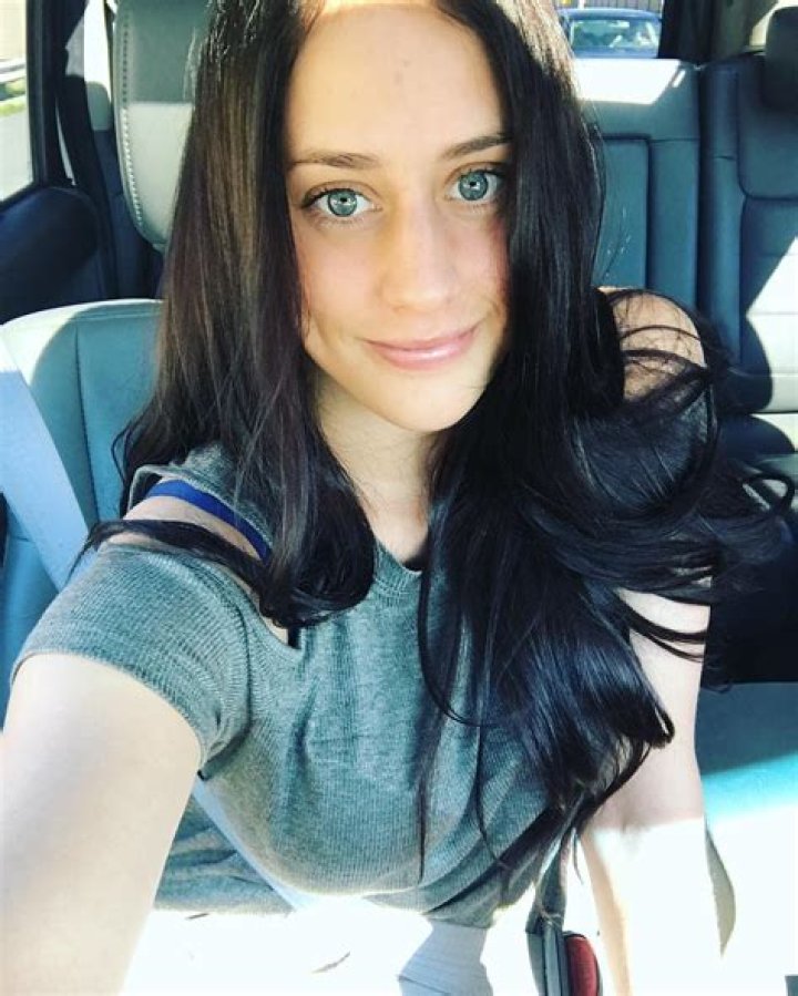 Chloe Reinhart - Bio, Age, Wiki, Facts and Family