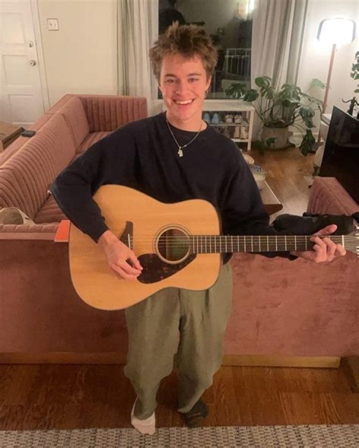 Christian Akridge - Bio, Age, Wiki, Facts and Family