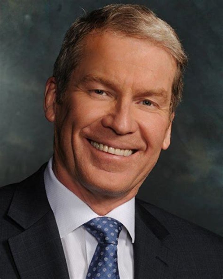 Daniel Hugh Kelly - Bio, Age, height, Wiki, Facts and Family