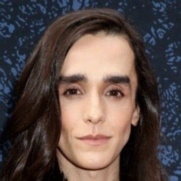 Darwin Del Fabro (actor)-Wiki, Age, Net Worth, Biography , Spotify, TikTok, Facebook, Facts and Family