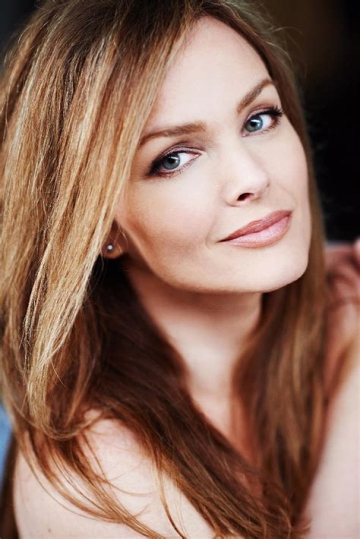 Dina Meyer - Bio, Age, Wiki, Facts and Family