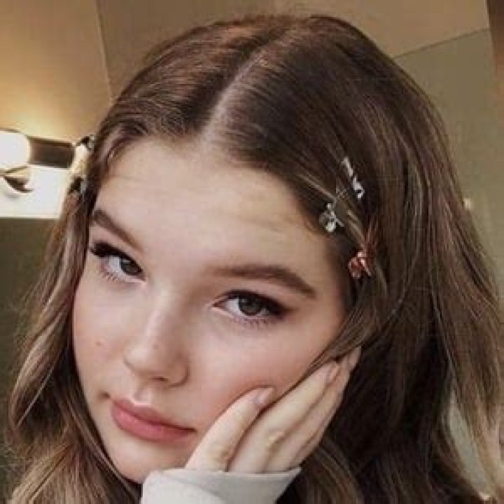 Ellie Thumann - Bio, Age, Wiki, Facts and Family