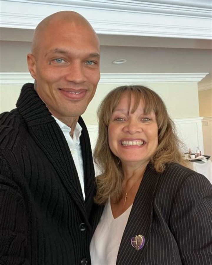 Jeremy Meeks - Bio, Age, net worth, weight, height, Wiki, Facts and Family