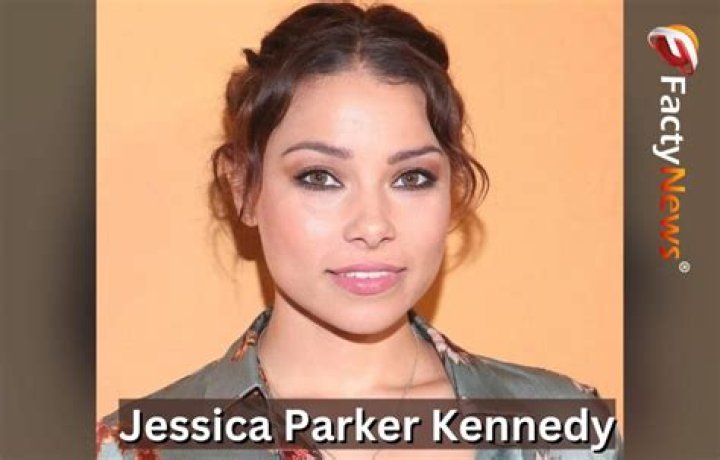 Jessica Parker Kennedy - Bio, Age, Wiki, Facts and Family