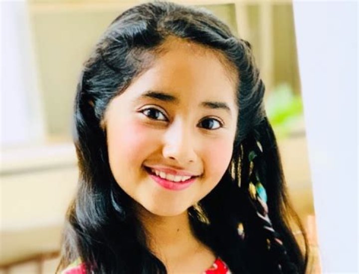 Jhanak Shukla - Bio, Age, Wiki, Facts and Family