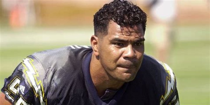 Junior Seau - Bio, Age, net worth, height, Wiki, Facts and Family