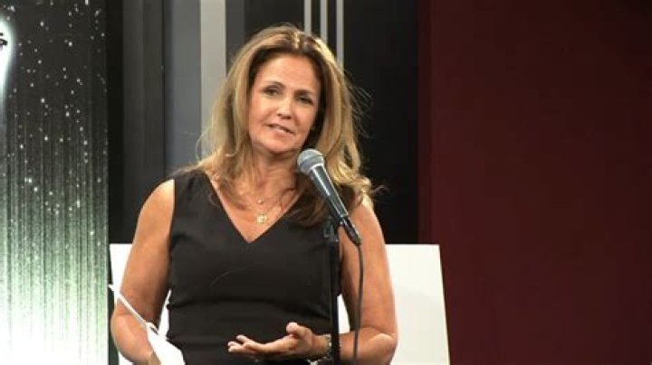 Lauren Maxwell - Bio, Age, Wiki, Facts and Family