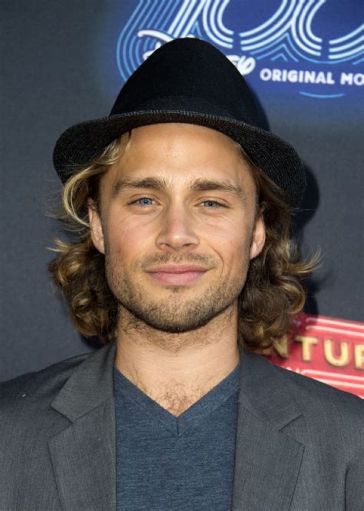 Max Lloyd-Jones - Bio, Age, weight, height, Wiki, Facts and Family