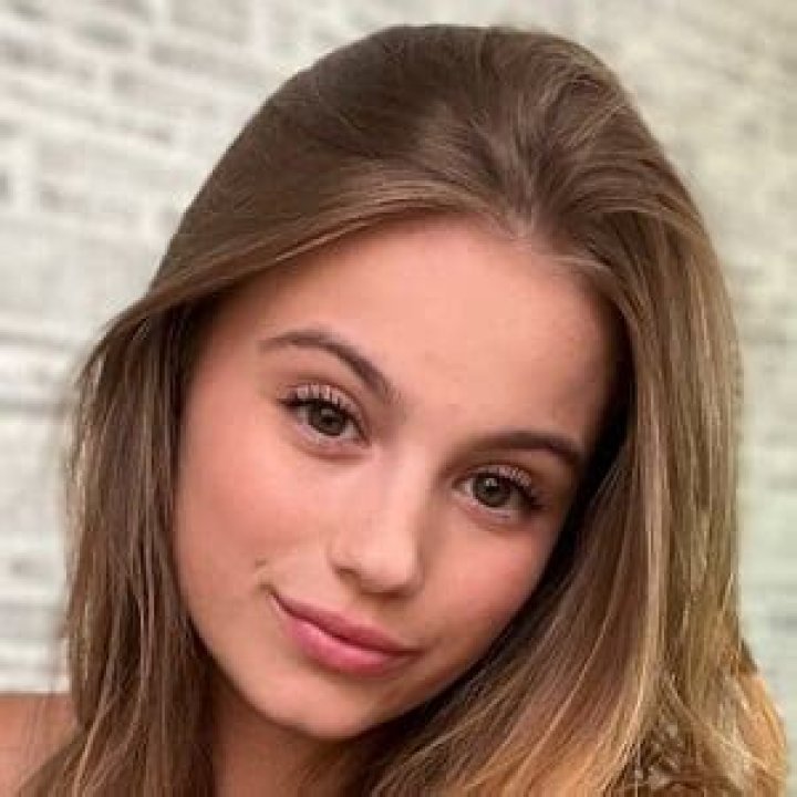 Me_martiina: TikTok Star Detailed Bio, Age, Birthday, & Height Insights and more