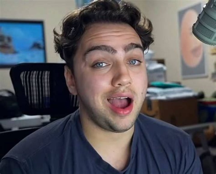 Mizkif(webvideostar) - Biography, Age, Net Worth, Wikipedia, Spotify, TikTok, Facebook, Facts and Family