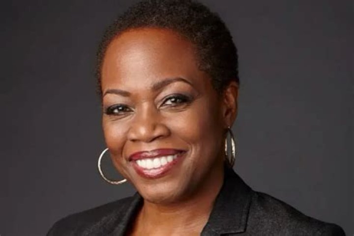 Regina Taylor - Bio, Age, Wiki, Facts and Family