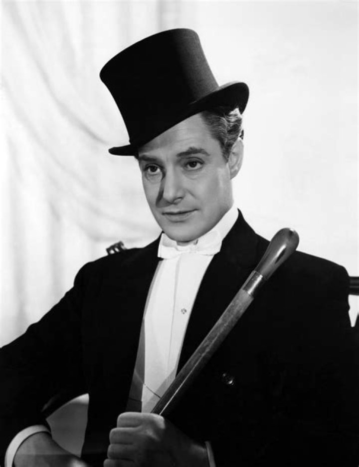 Robert Donat - Bio, Age, Wiki, Facts and Family