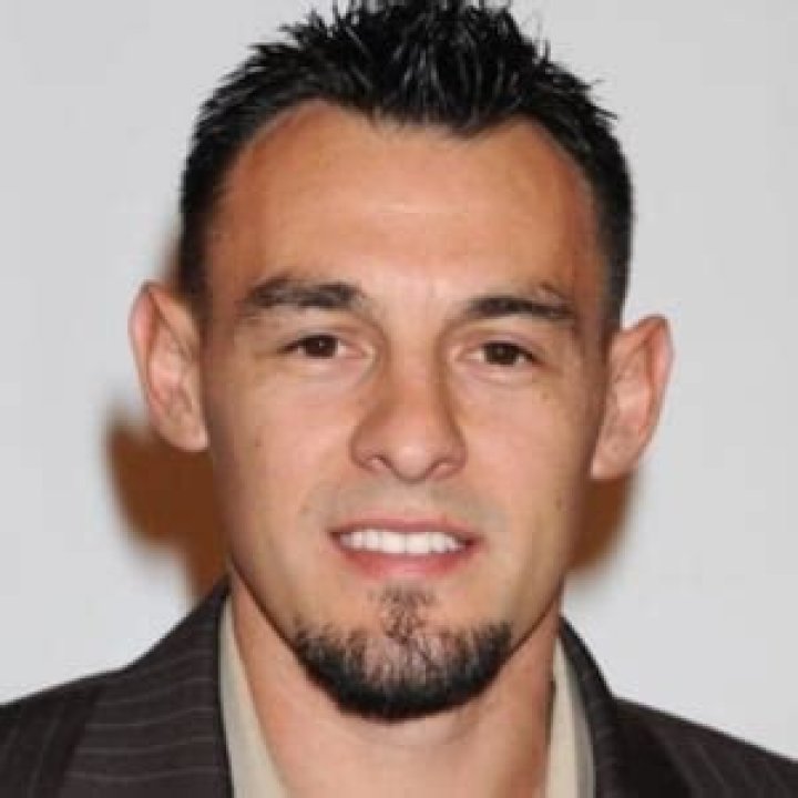 Robert Guerrero - Bio, Age, net worth, weight, height, Wiki, Facts and Family