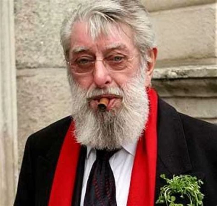 Ronnie Drew - Bio, Age, Wiki, Facts and Family
