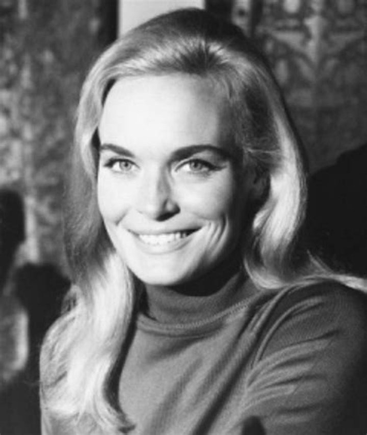 Shirley Eaton - Bio, Age, Wiki, Facts and Family