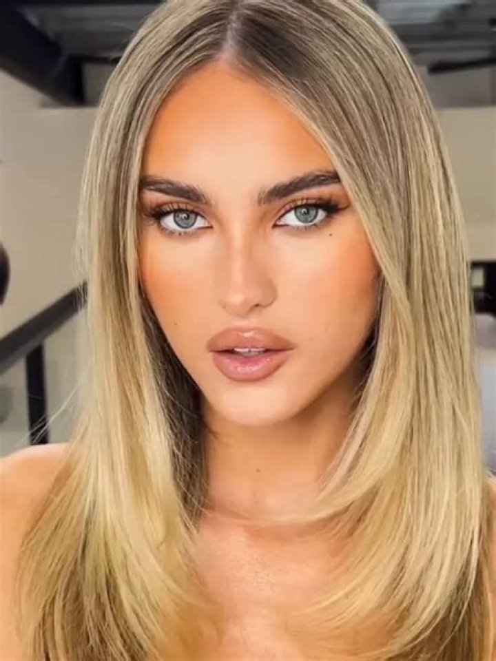 Summer Hart - Bio, Age, Wiki, Facts and Family
