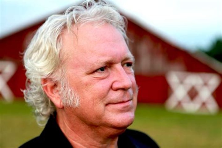 T. Graham Brown - Bio, Age, Wiki, Facts and Family