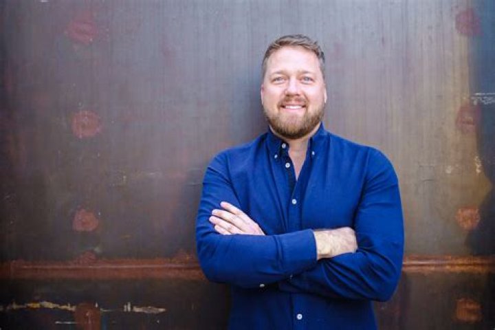 Timothy Hollingsworth - Bio, Age, Wiki, Facts and Family