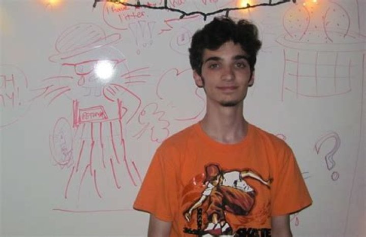 Toby Fox - Bio, Age, Wiki, Facts and Family