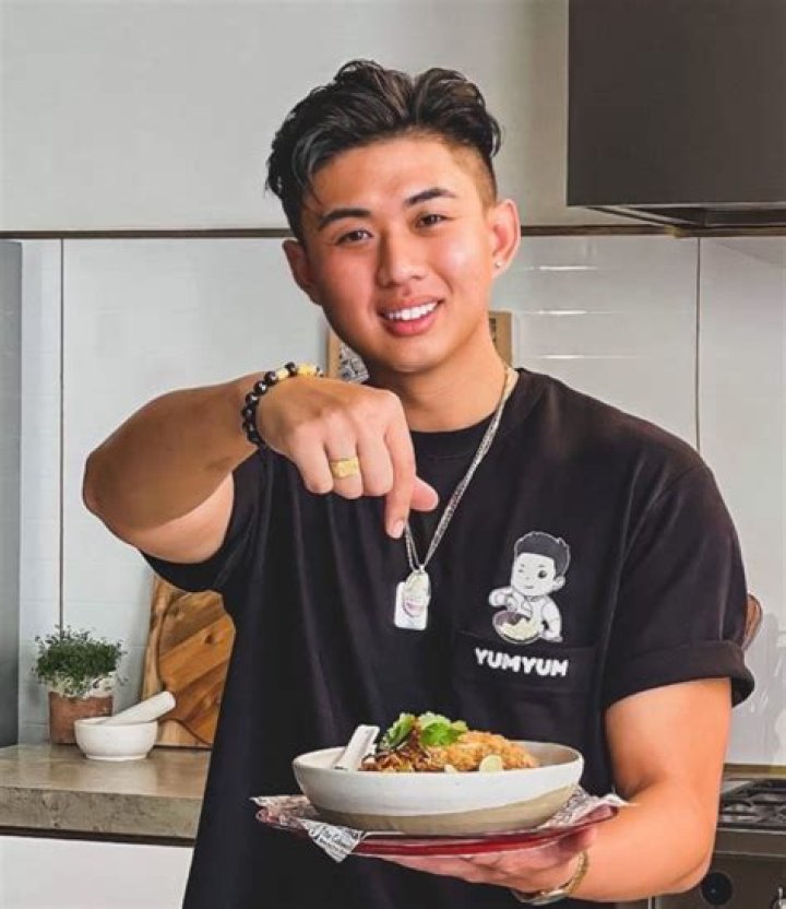 Vincent Yeow Lim (webvideostar) - Wikipedia, Age, Net Worth, Biography , Spotify, TikTok, Facebook, Facts and Family