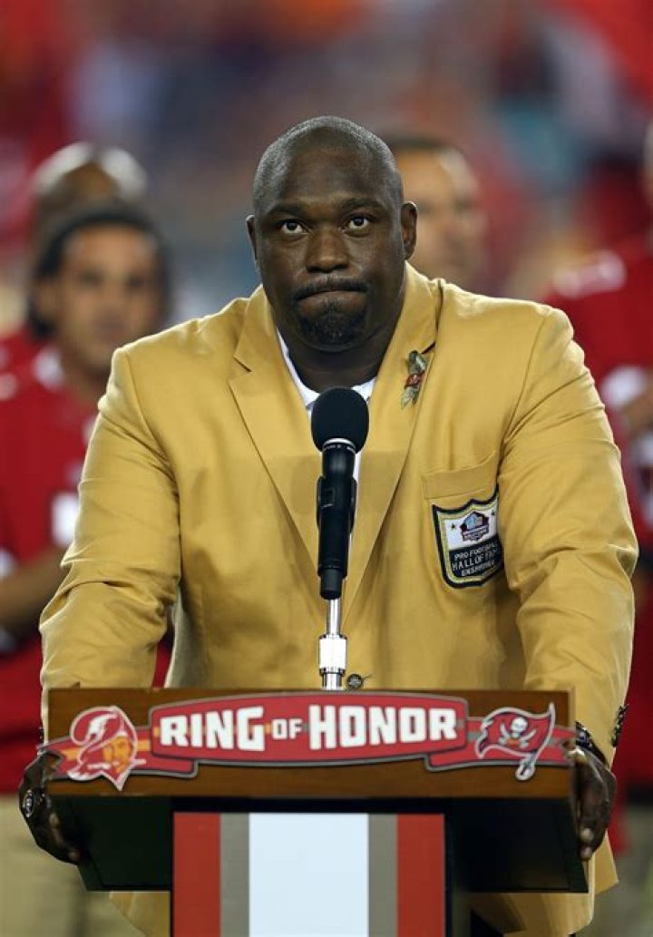 Warren Sapp - Bio, Age, net worth, height, Wiki, Facts and Family