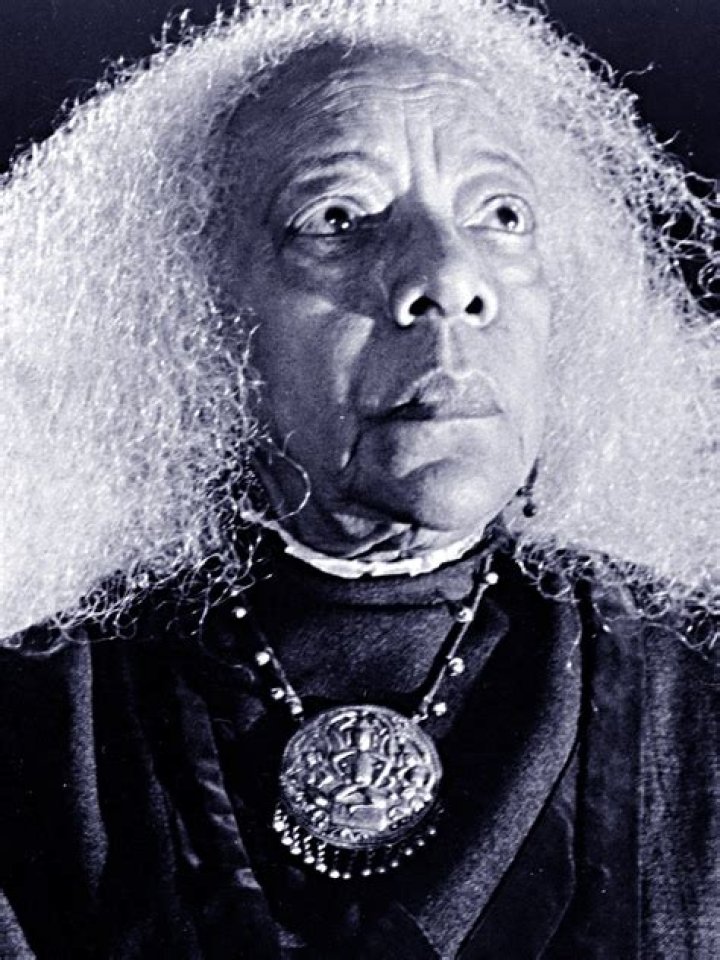 Zara Cully - Bio, Age, Wiki, Facts and Family