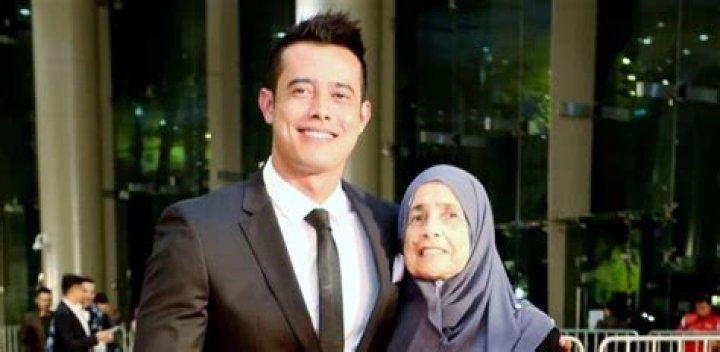 Zul Ariffin - Bio, Age, siblings, height, Wiki, Facts and Family